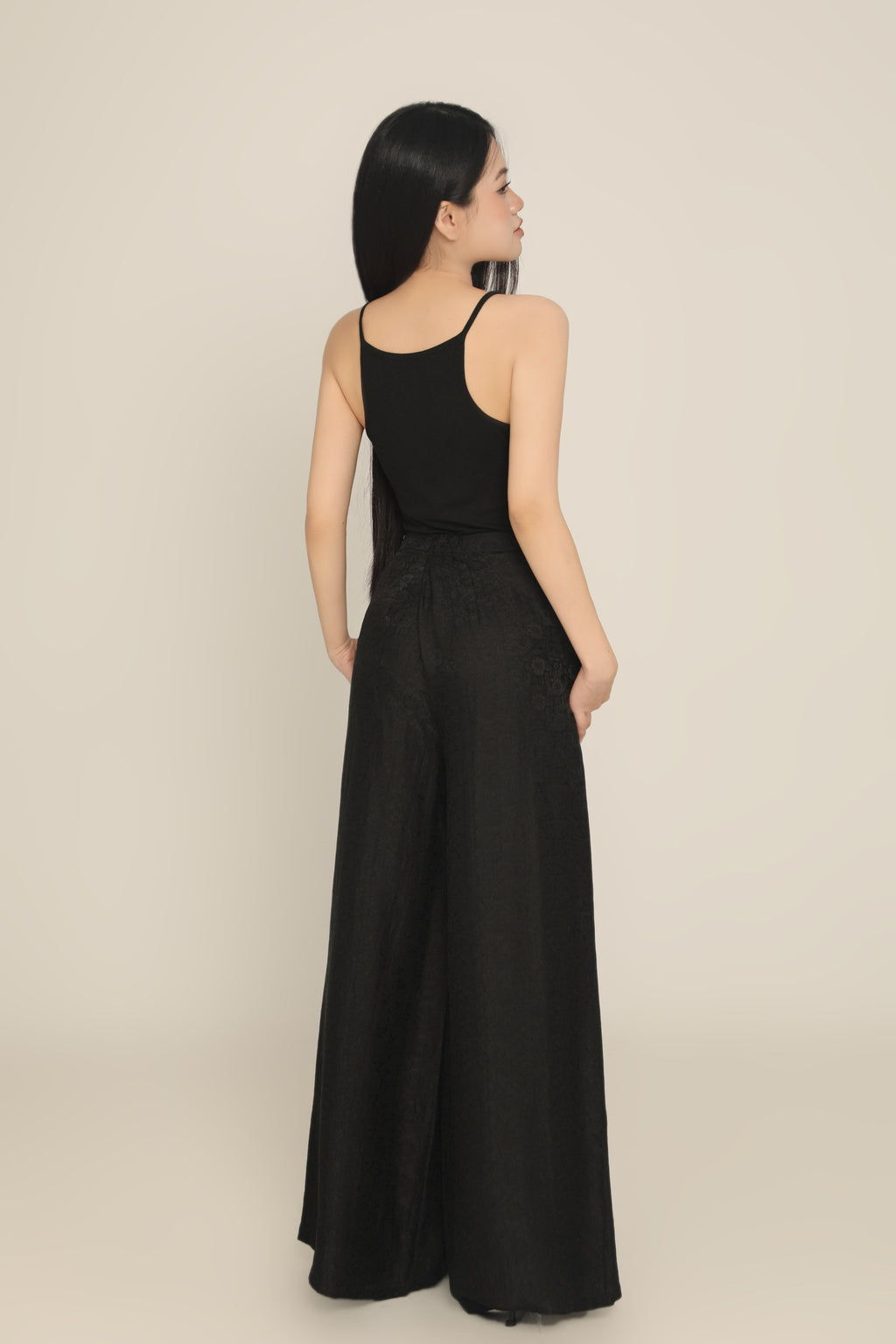 Thủy Silk Pants